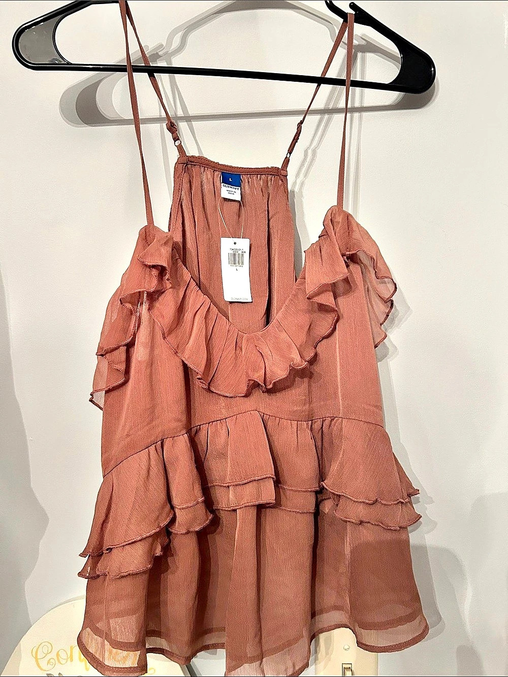 Old Navy Ruffle shirt in Brown Size Large